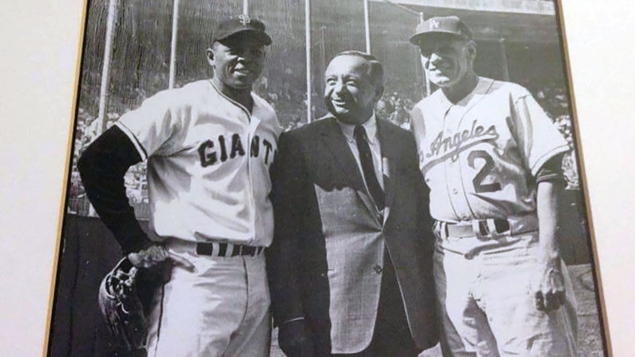 Willie Mays (left) with Jacob Shemano (center) and the Dodgers’ Leo Durocher. (Courtesy of Gary Shemano)