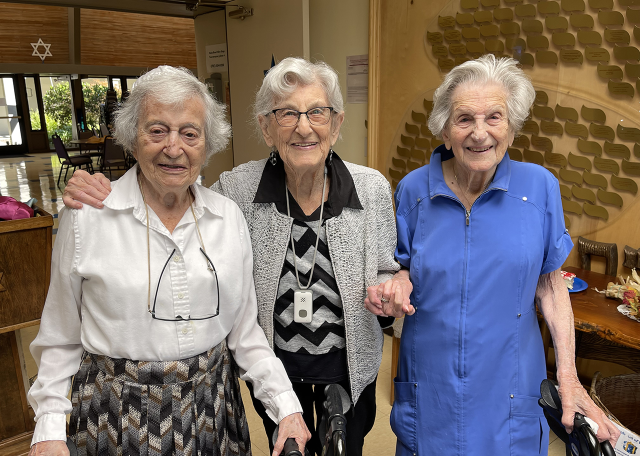 From left, Susanne Batzdorff, Evelyn Gurevitch and Edith Newman have been friends and Congregation Beth Ami members for decades. (Ron Batzdorff)